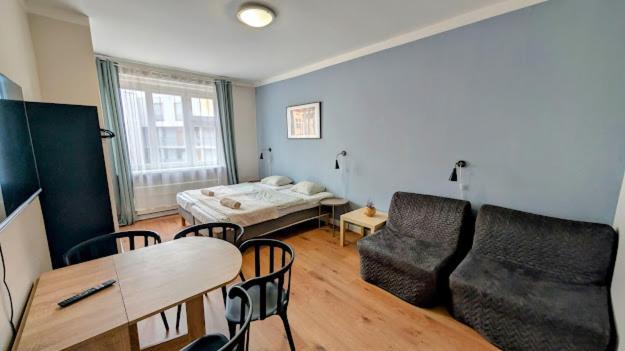 Flat In Zizkov With Free Underground Parking -501- * Прага