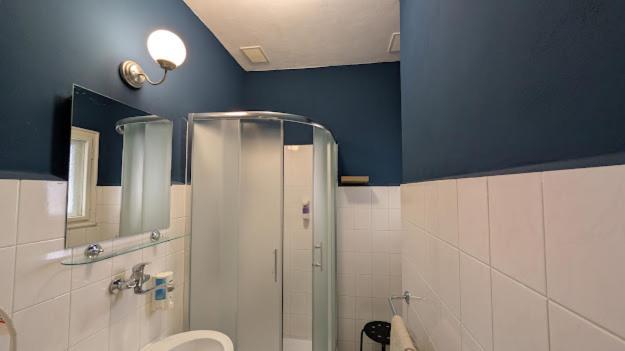 Flat In Zizkov With Free Underground Parking -501- Прага